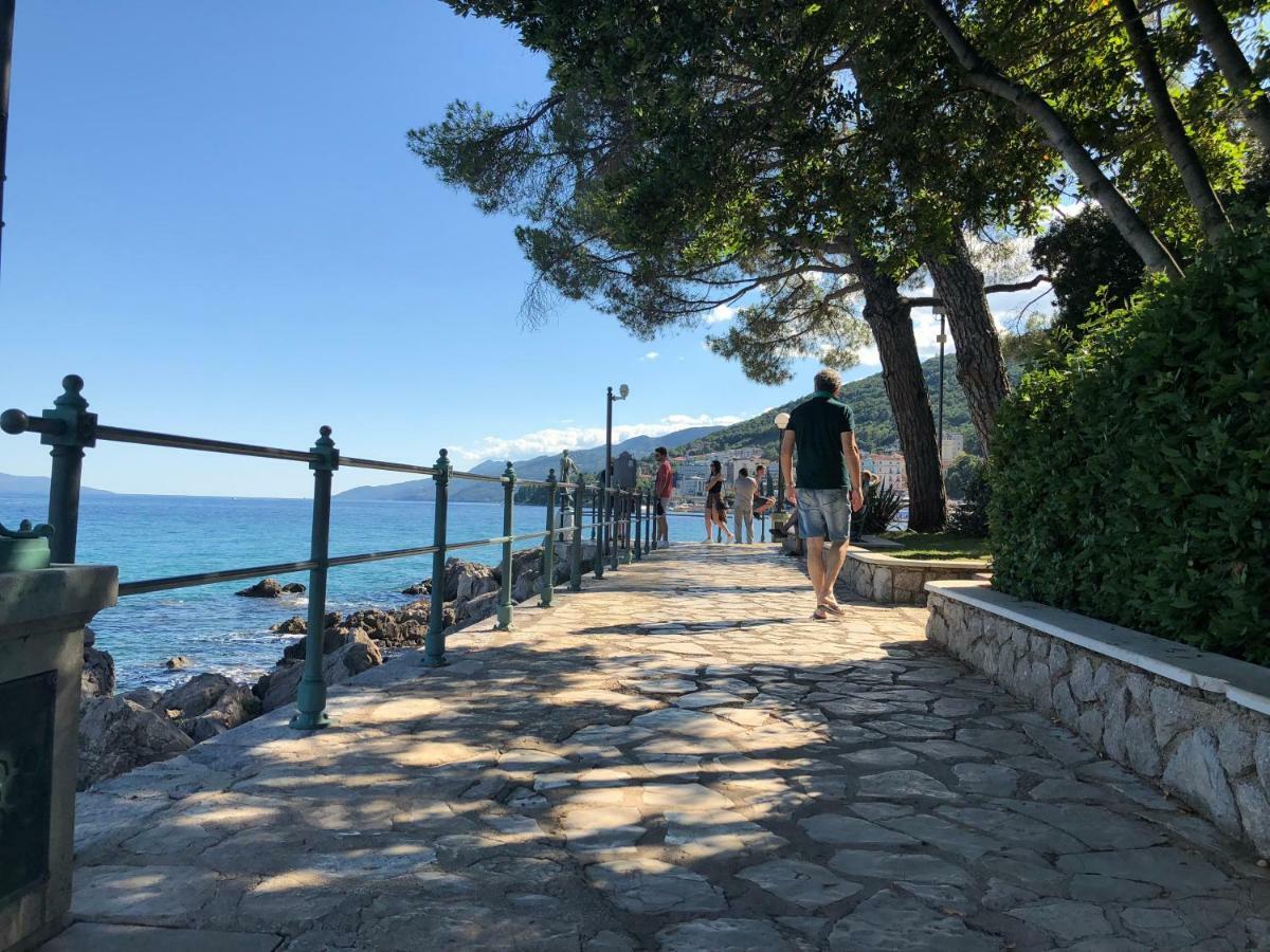 La Dolce Vita Abbazia Buitenkant foto